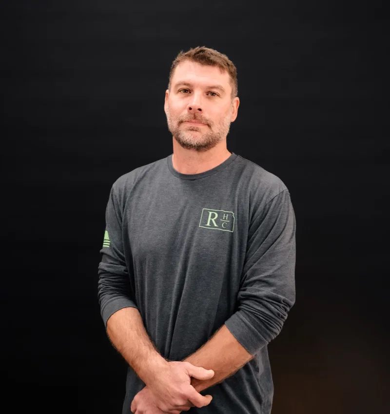 Damon, Lead Carpenter